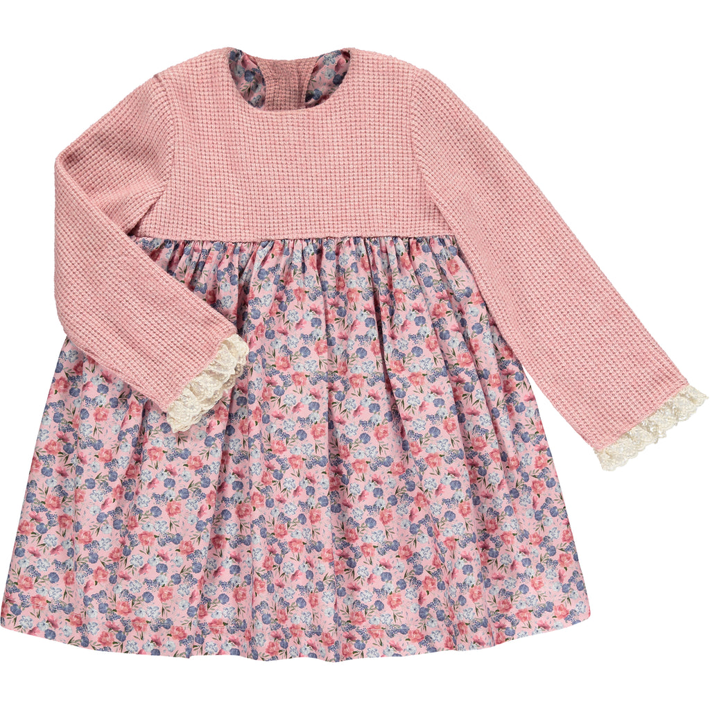 Beautiful, timeless and luxurious clothes for girls and boys 0 to 16
