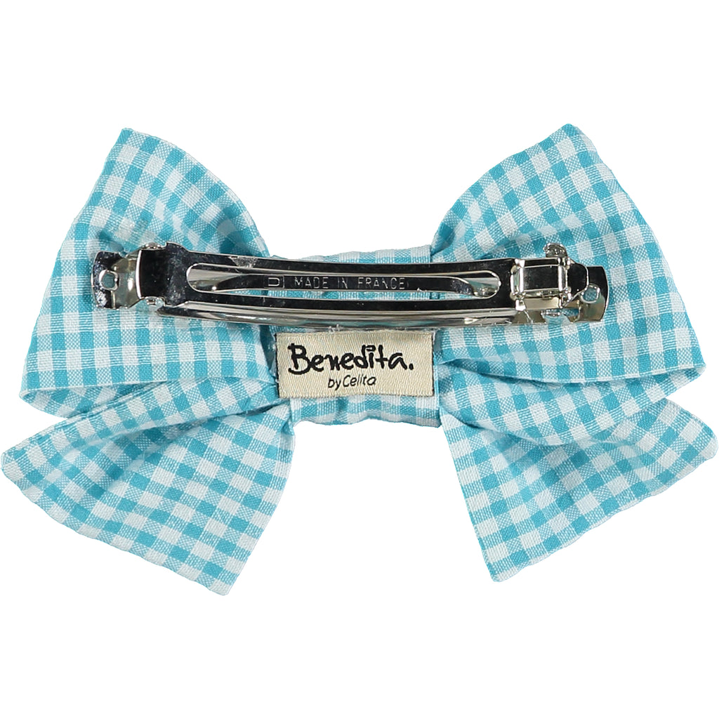 Absentmindedly Bow